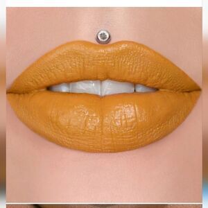 Jeffree Star Velvet Trap Lipstick - Extending the Olive Branch